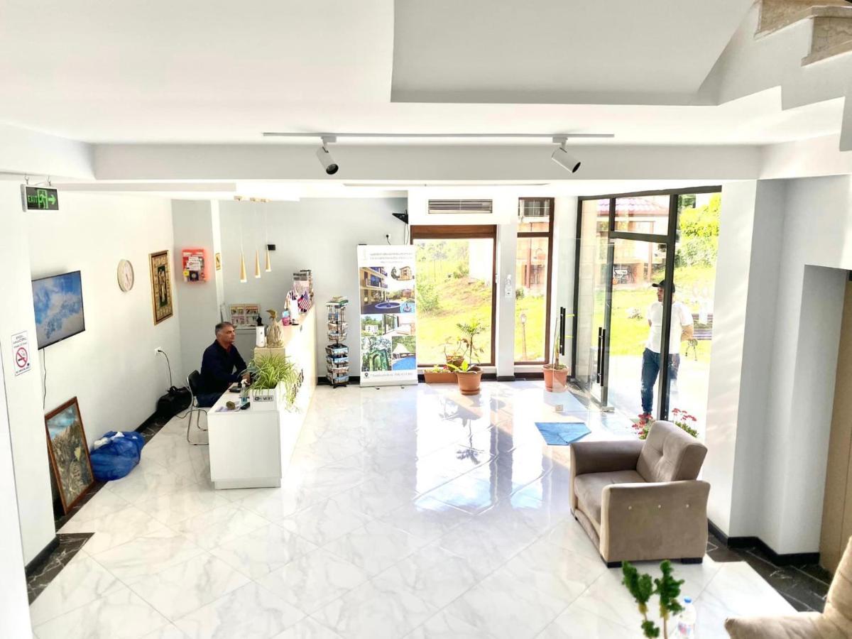 Vita Gardenia Hotel Tskaltubo Dış mekan fotoğraf