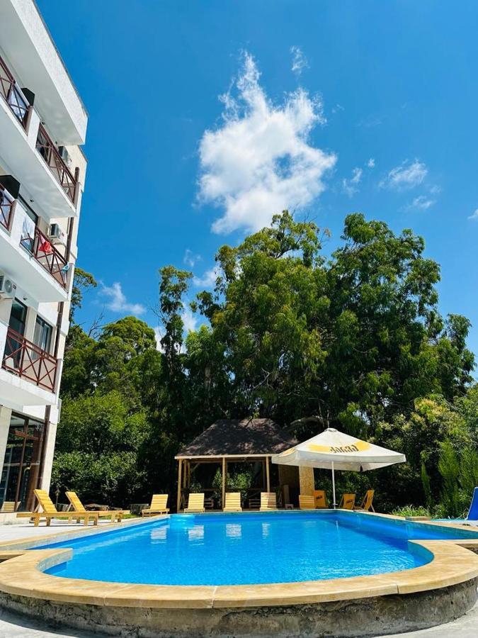 Vita Gardenia Hotel Tskaltubo Dış mekan fotoğraf